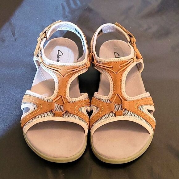 CLARKS IN MOTION COMFORT WALKING WOMEN"S SANDAL - Picture 1 of 13